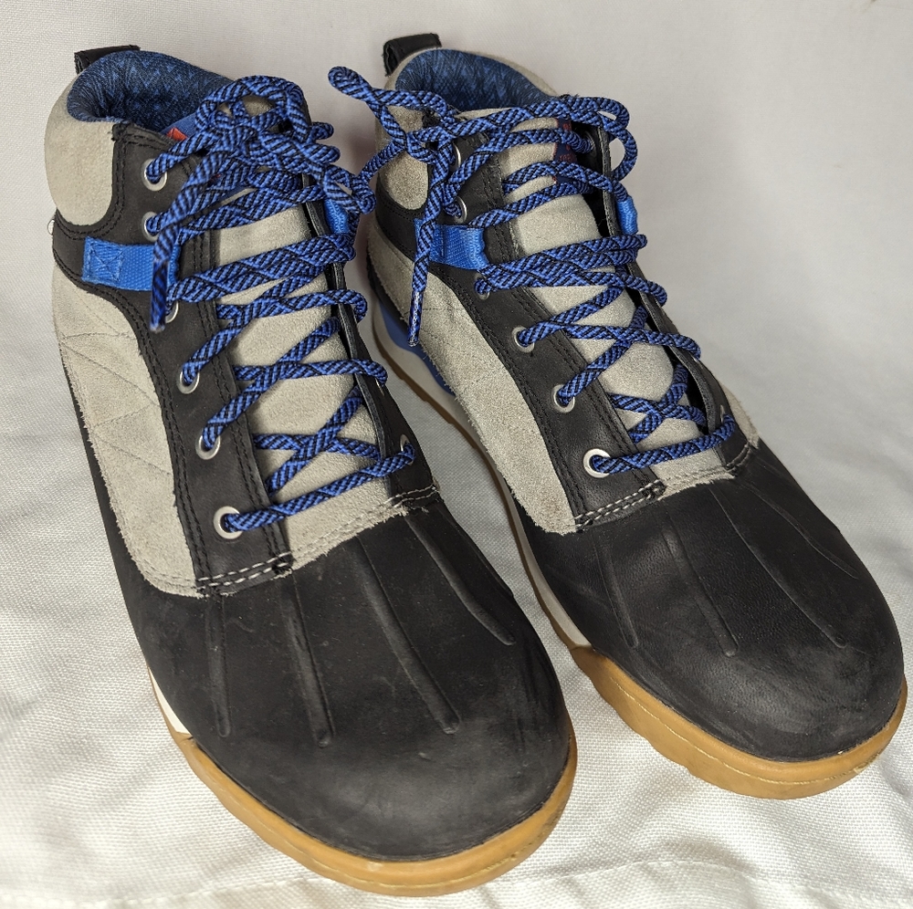 Stylish Black and Blue Women's Athletic Shoes